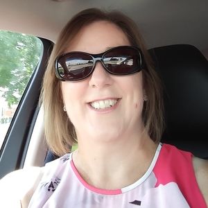 Meet your Posher, Carla